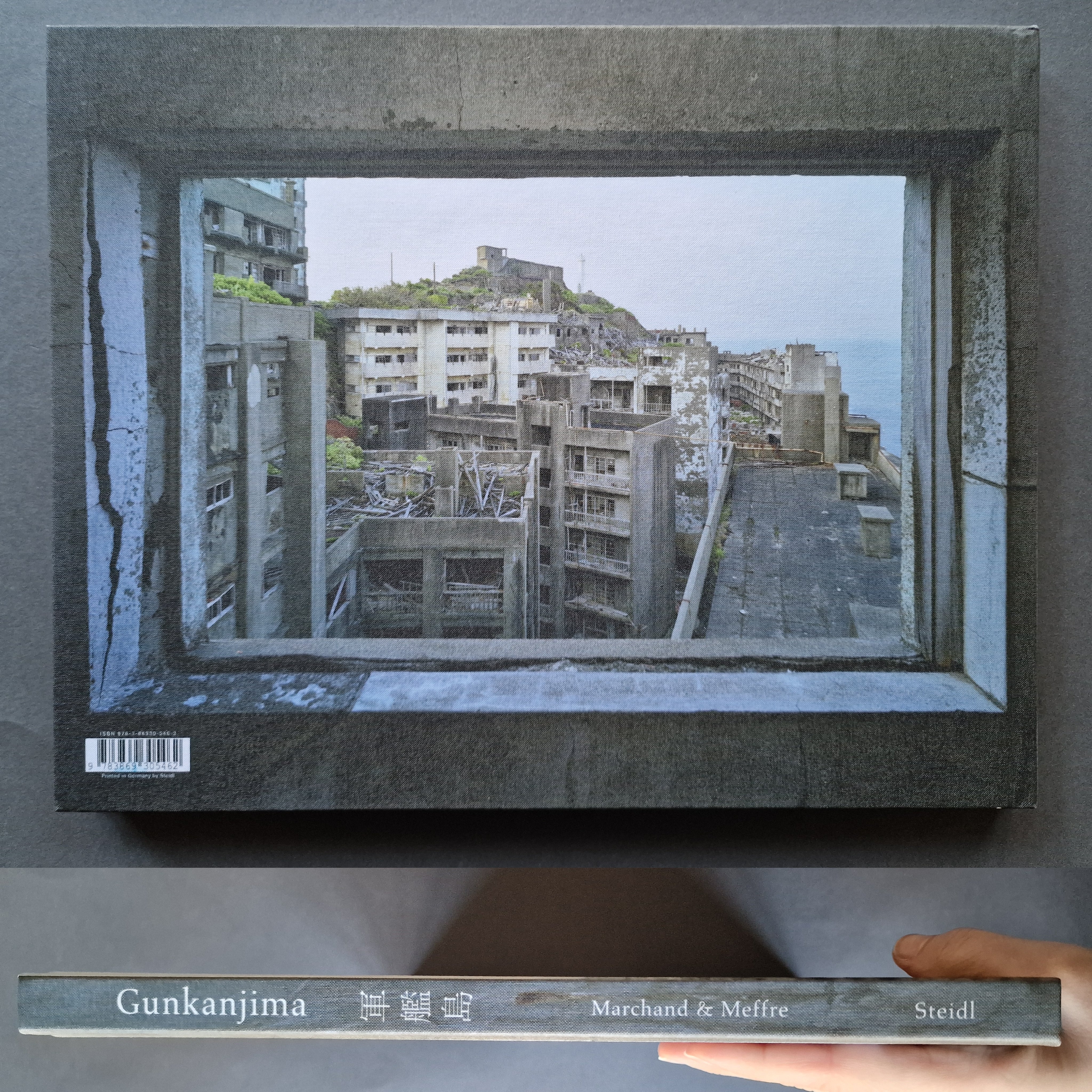 Buy Gunkanjima by Yves Marchand and Romain Meffre Online – Setanta 